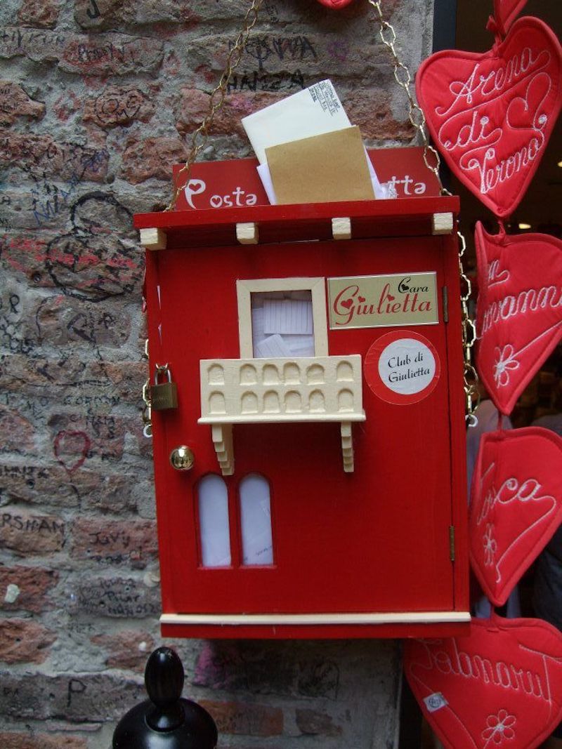 Juliet Club Letter Box in Verona